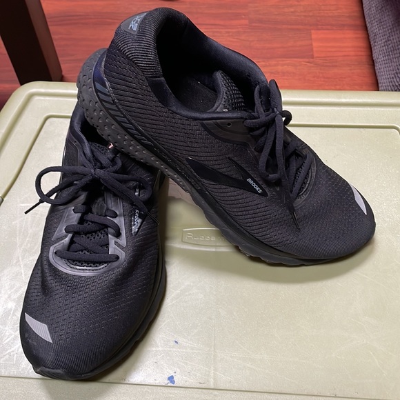 Like new Brooks “Adrenaline 20” women’s 13D (wide) - Picture 3 of 11